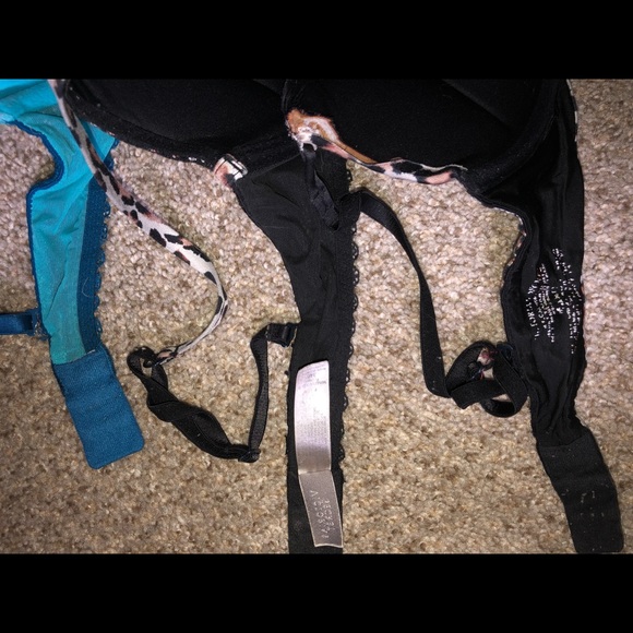 Victoria’s Secret 32B - Picture 3 of 6